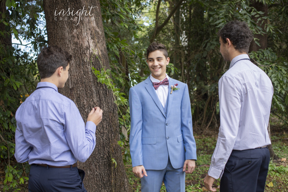 natural family photos shot by Townsville photographer Megan Marano from Insight Creative photography studio 