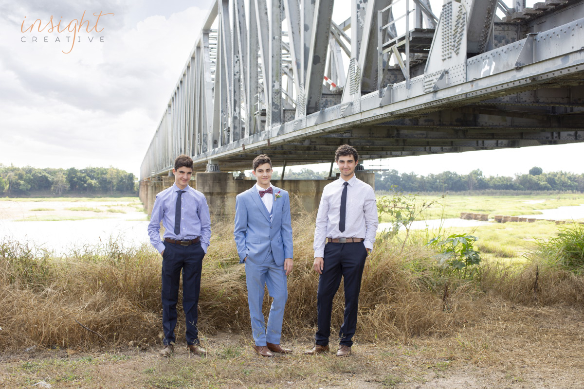 natural family photos shot by Townsville photographer Megan Marano from Insight Creative photography studio 