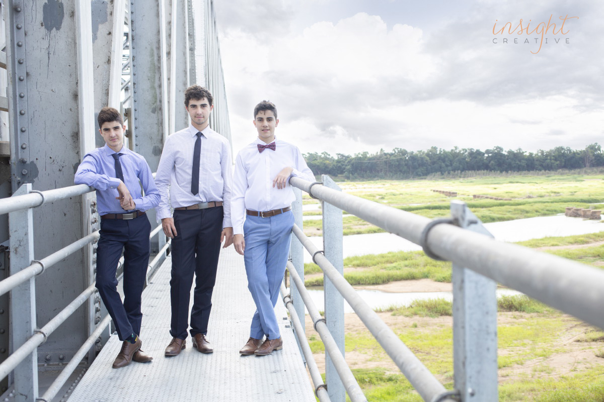 natural family photos shot by Townsville photographer Megan Marano from Insight Creative photography studio 