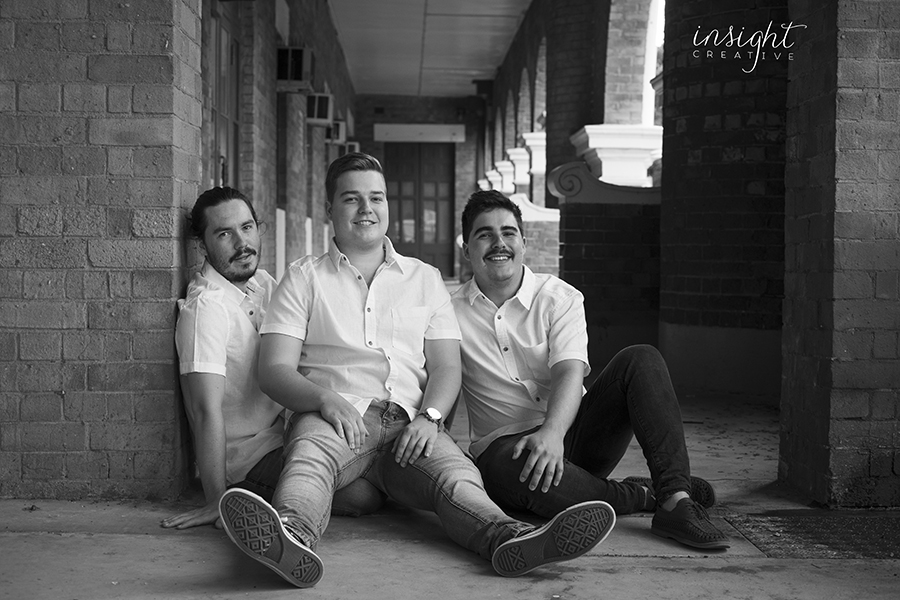 natural family photos shot by townsville photographer Megan Marano from Insight Creative photography studio 